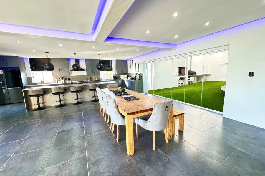 9 Bedroom Property for Sale in Long Acres Country Estate Western Cape